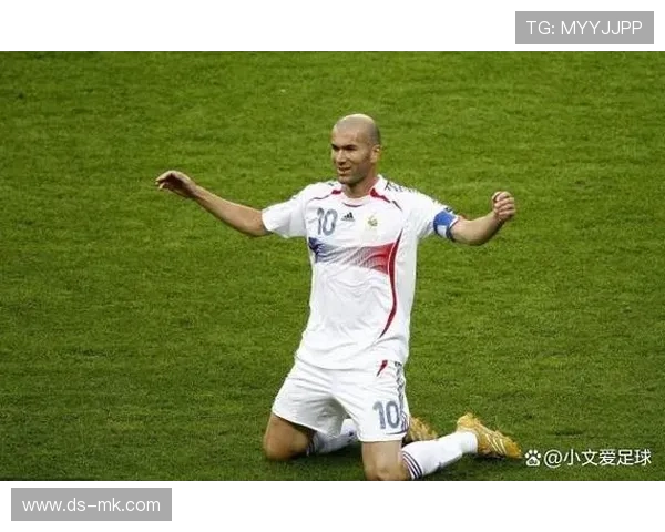 足球明星璀璨光芒下的高清影像展现顶级球技与激情瞬间